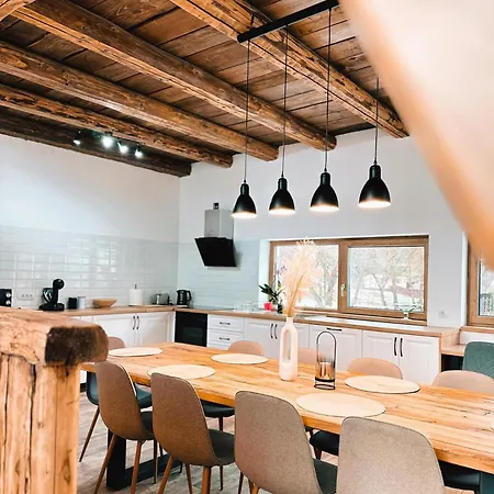 Scrind 11 - Madleine 木屋