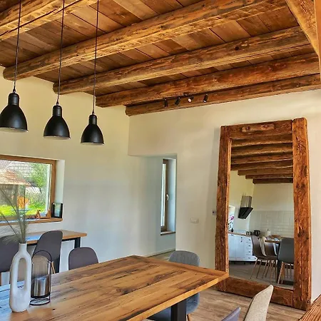 Scrind 11 - Madleine Domek alpejski *