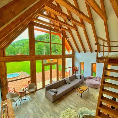 Scrind 11 - Madleine Chalet