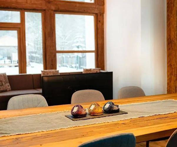 Scrind 11 - Madleine Domek alpejski *