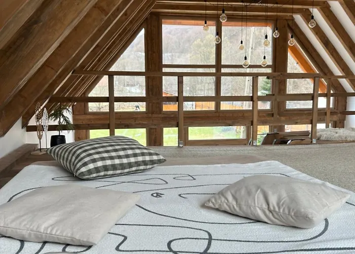 Scrind 11 - Madleine Chalet