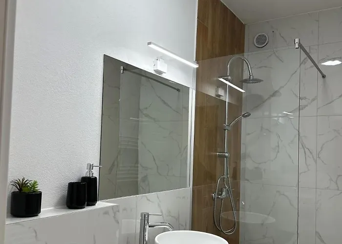 Scrind 11 - Madleine